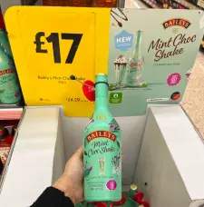 https://clk.tradedoubler.com/click?p=246156&amp;a=3146570&amp;url=https%3A%2F%2Fgroceries.morrisons.com%2Fproducts%2Fbailey-s-mint-choc-shake-630763011