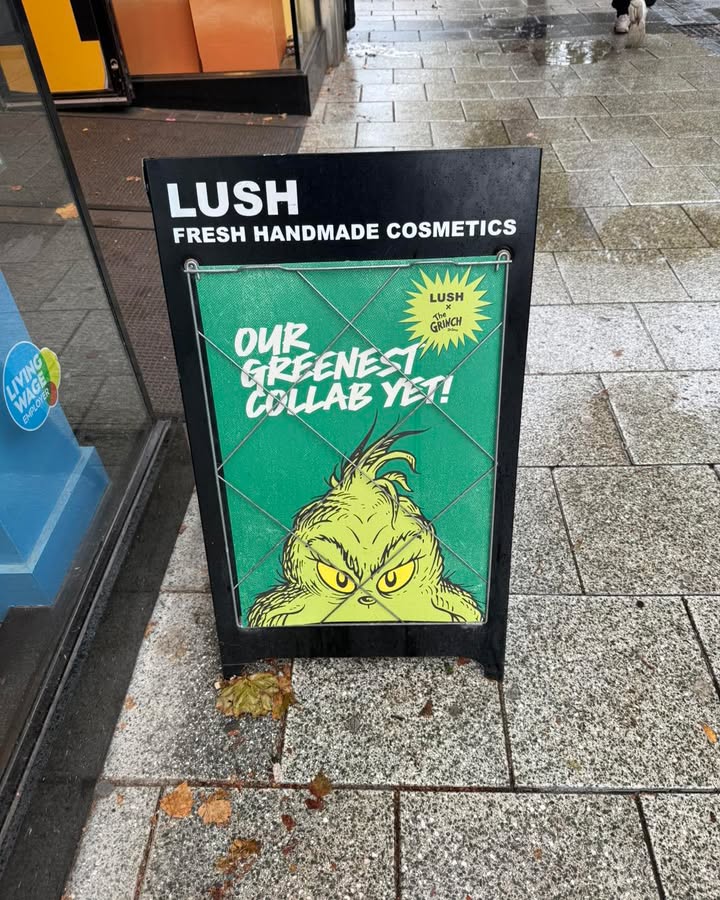 The Grinch has landed at Lush 💚